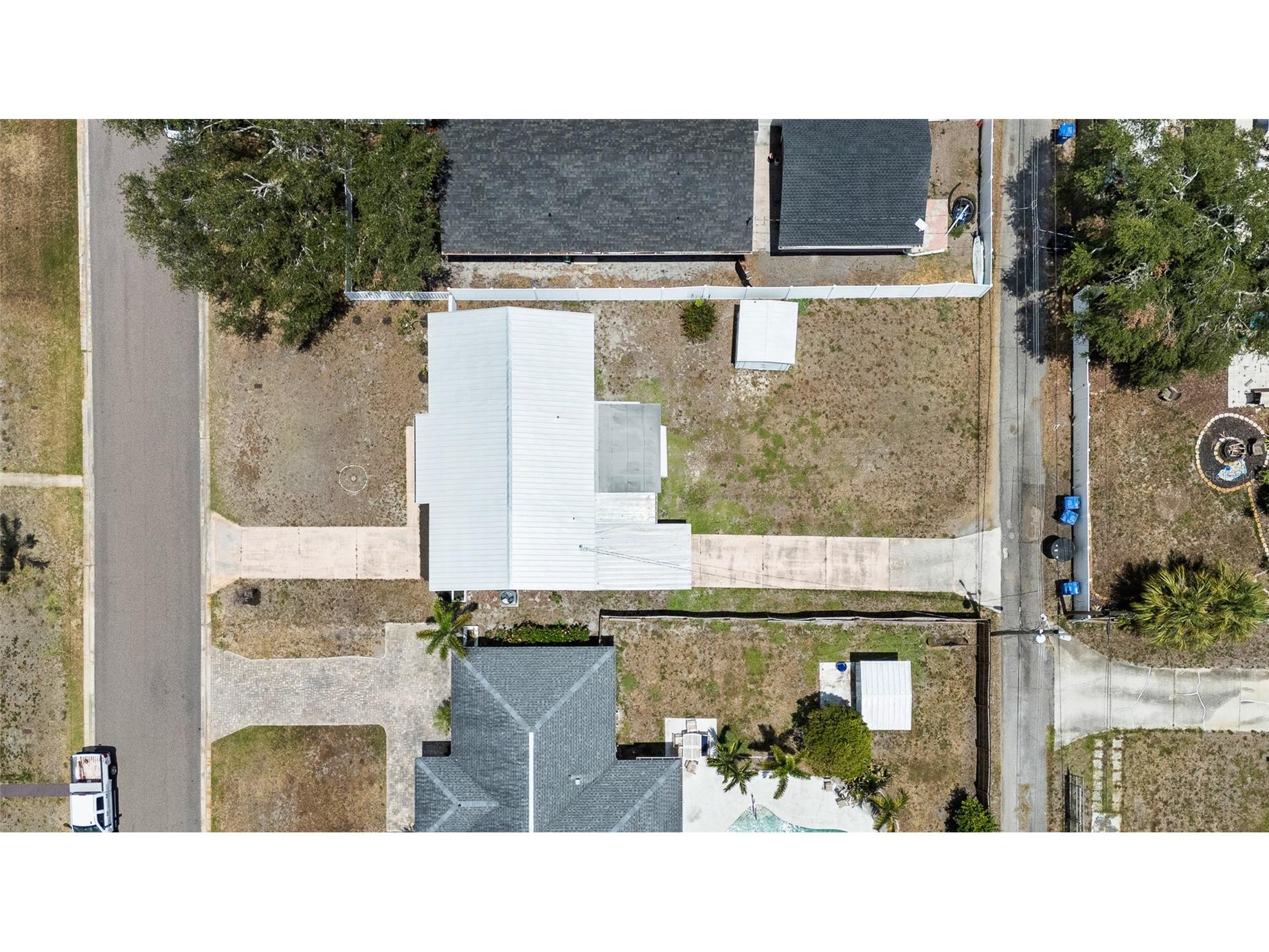 782 42nd Avenue NE Saint Petersburg FL 33703 TB8523536 image3