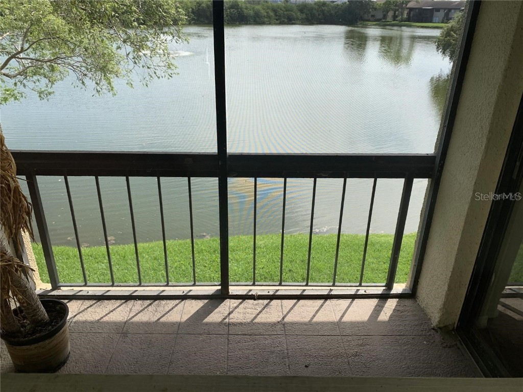 782 Village Lake Terrace N #208 Saint Petersburg FL 33716 U8229587 image1