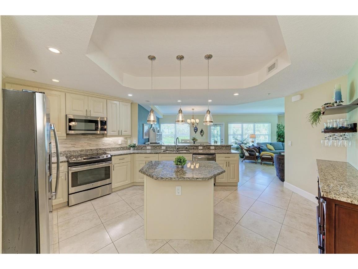 7820 34th Avenue W #102 Bradenton FL 34209 - PALMA SOLA BAY A4655310 image8