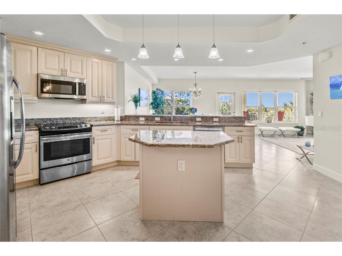 7820 34th Avenue W #202 Bradenton FL 34209 A4596808 image14