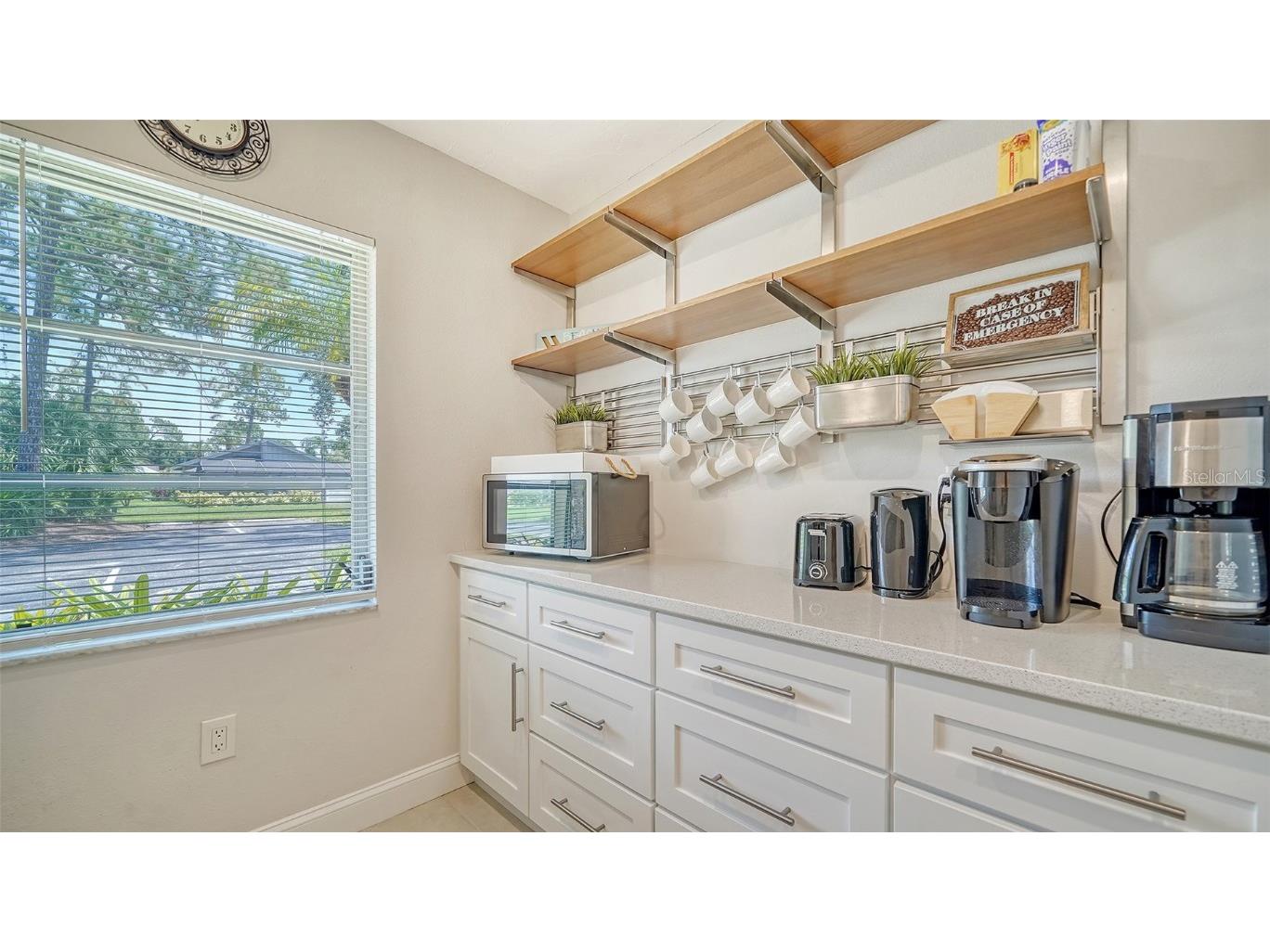 7820 Palm Aire Lane Sarasota FL 34243 A4659029 image19