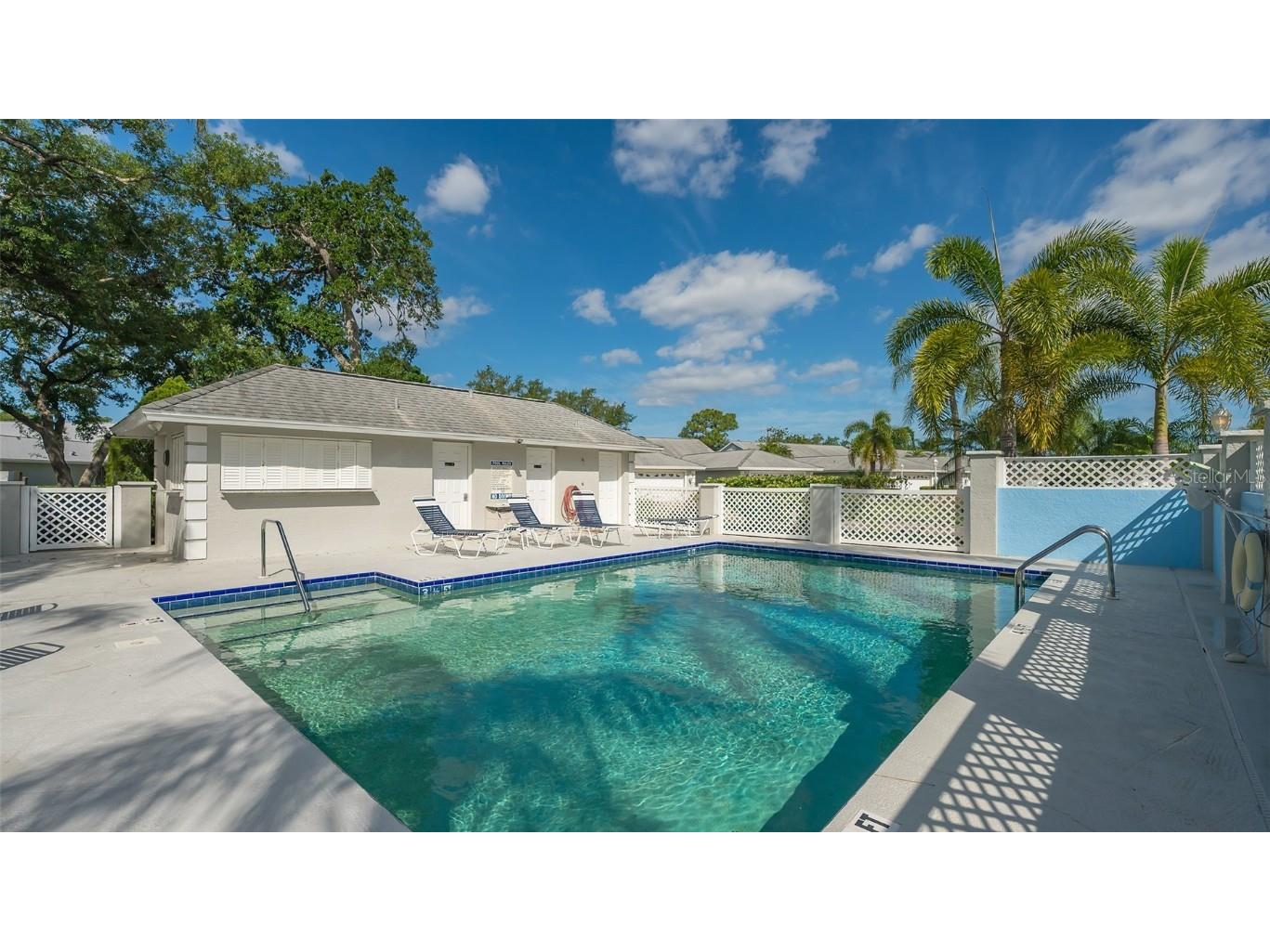 7820 Palm Aire Lane Sarasota FL 34243 A4659029 image37