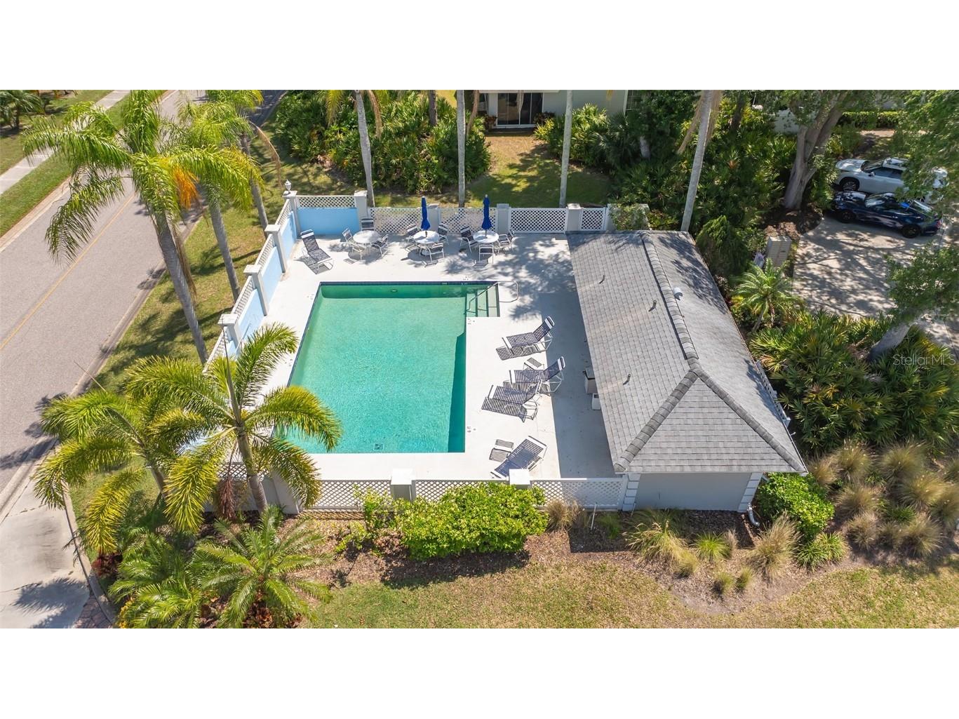 7820 Palm Aire Lane Sarasota FL 34243 A4659029 image39