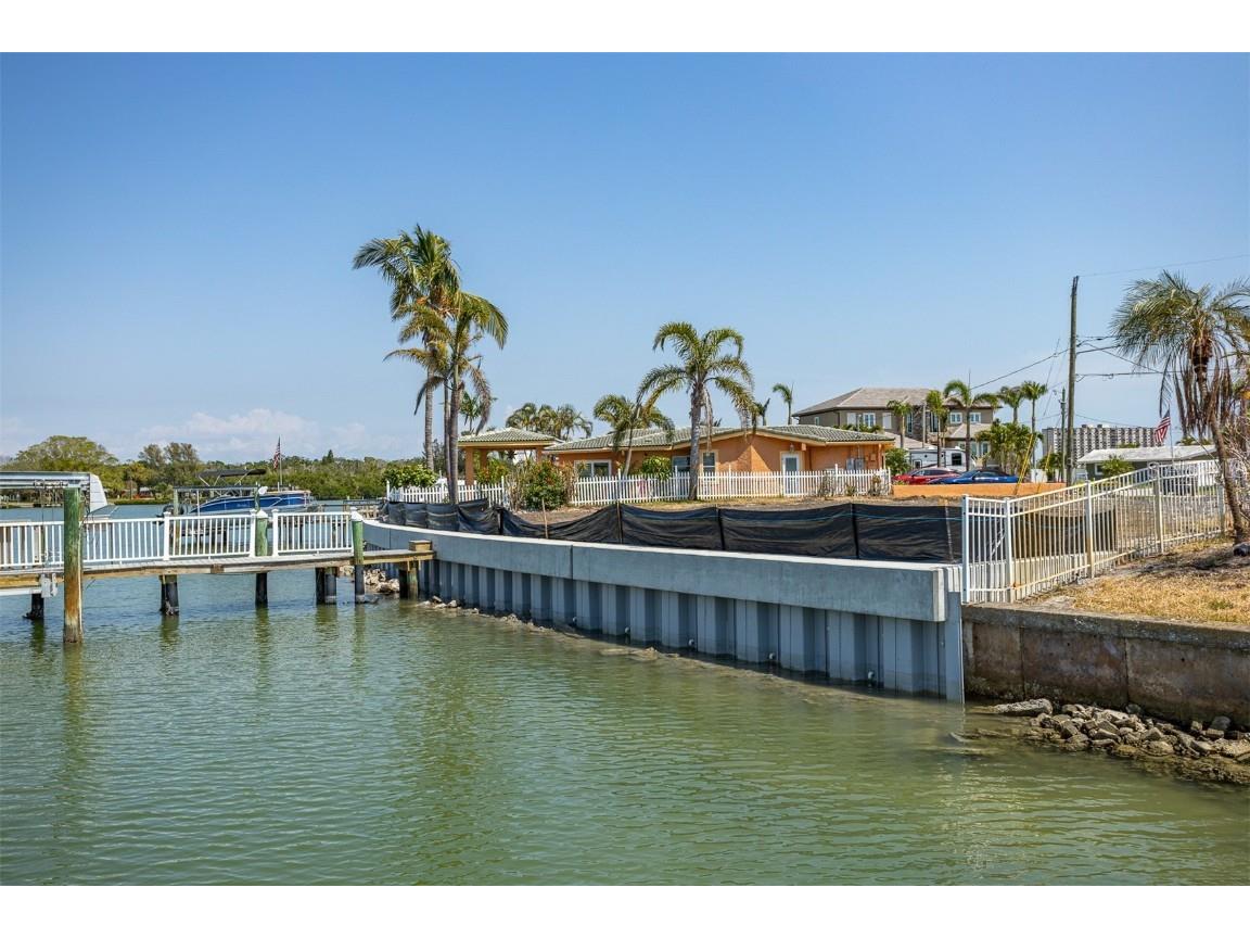 7821 3rd Avenue S Saint Petersburg FL 33707 TB8382658 image5