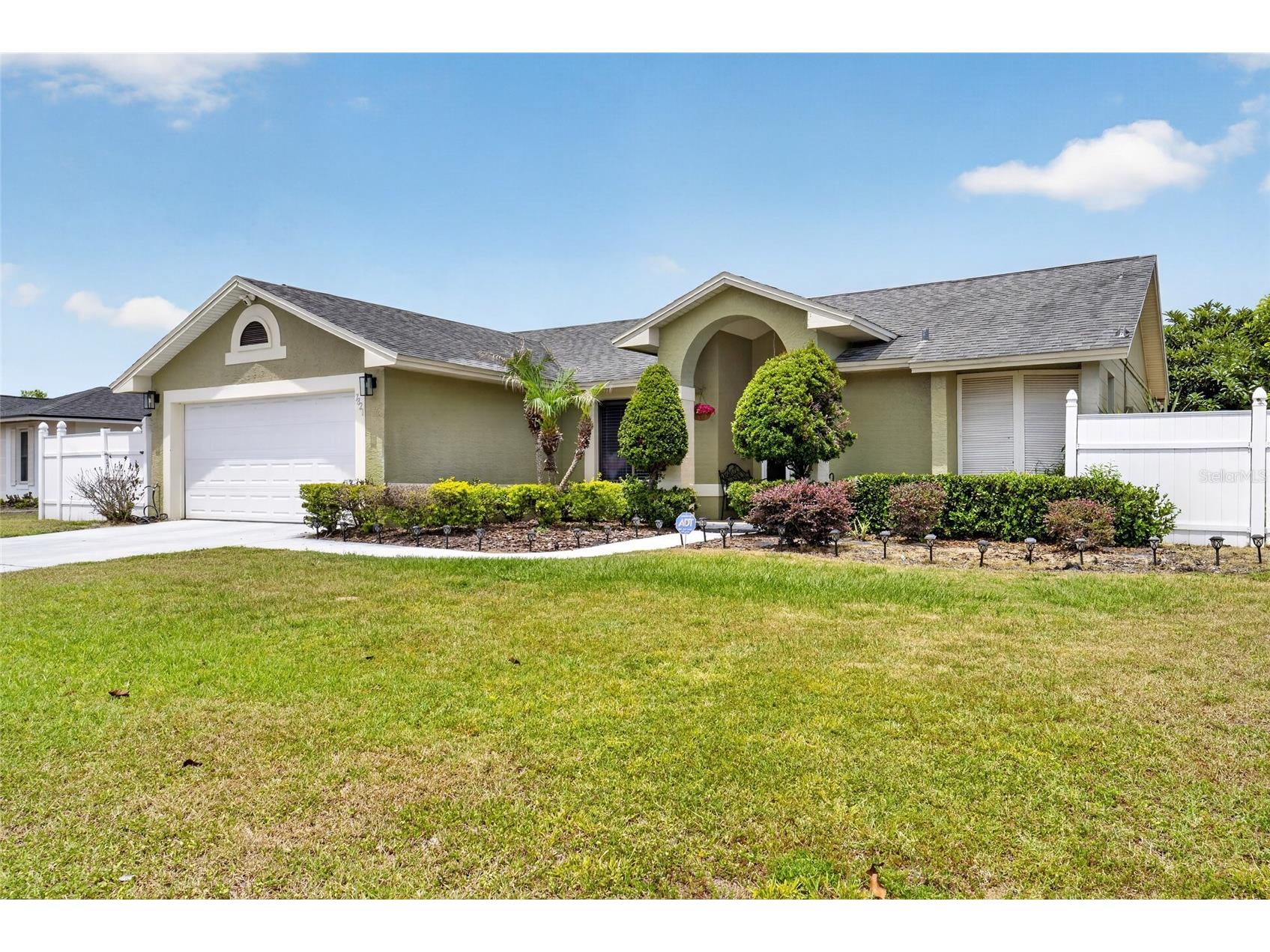7821 Killary Court Orlando FL 32835 V4948785 image2