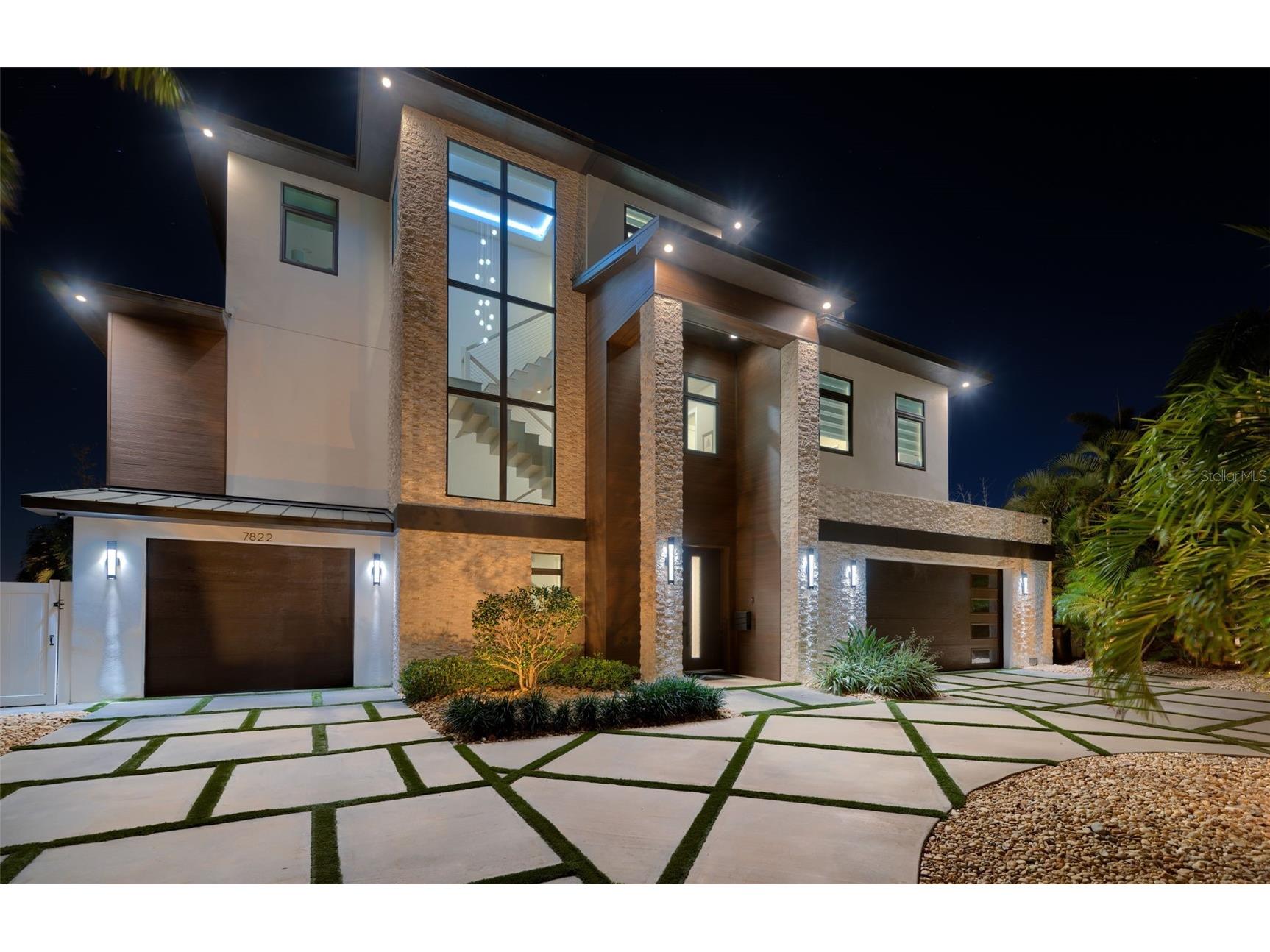 7822 Causeway Boulevard S Saint Petersburg FL 33707 - BOCA CIEGA BAY TB8480884 image1