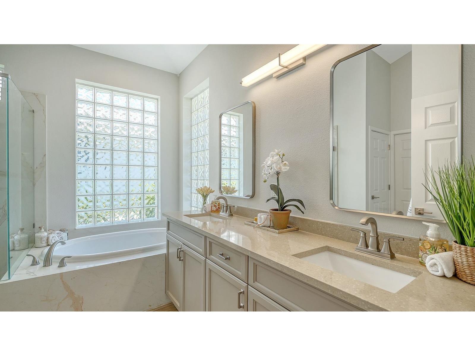 7823 Heritage Classic Court Lakewood Ranch FL 34202 A4693966 image34