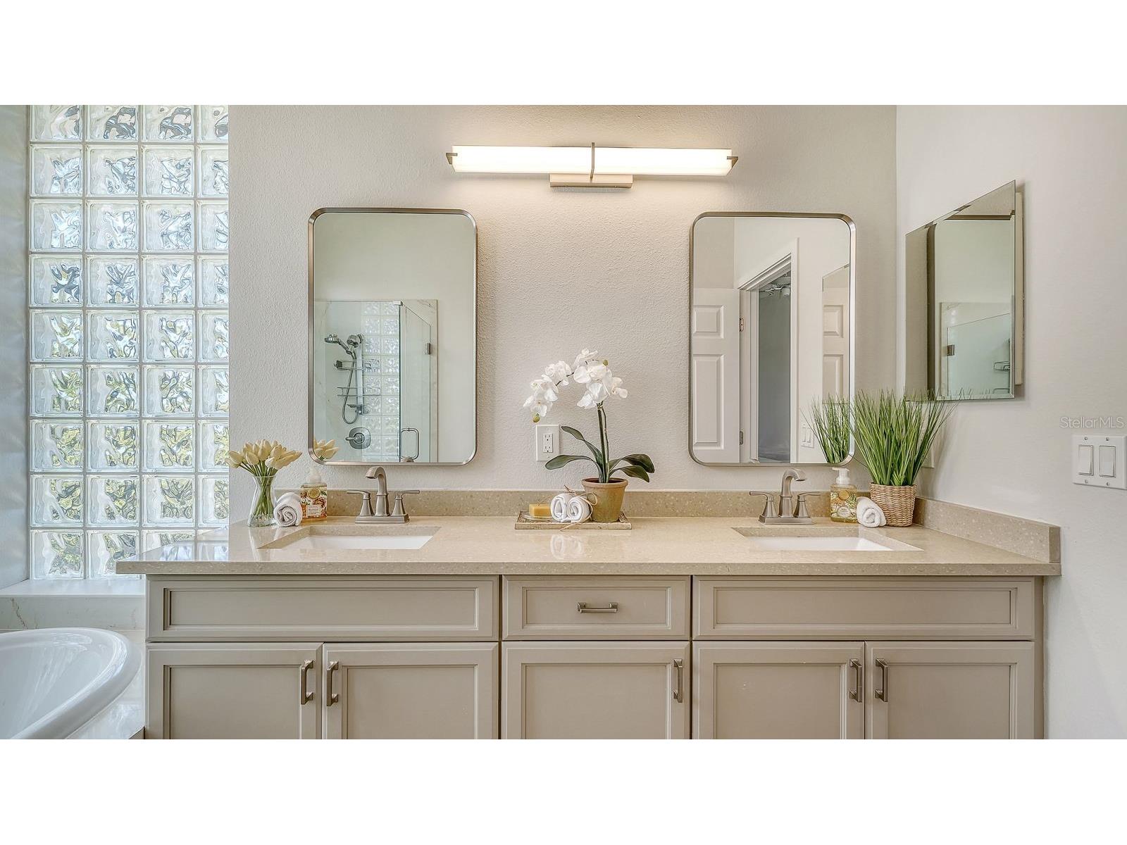 7823 Heritage Classic Court Lakewood Ranch FL 34202 A4693966 image35