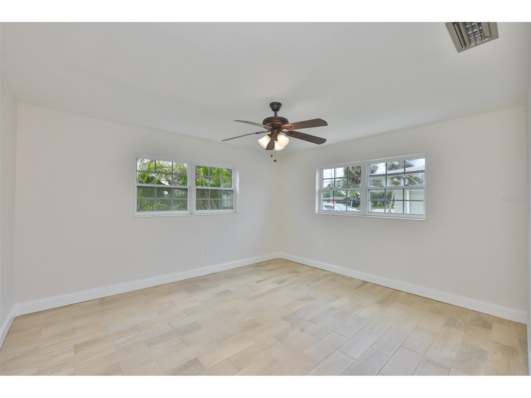 7824 115th Street Seminole FL 33772 TB8515802 image25