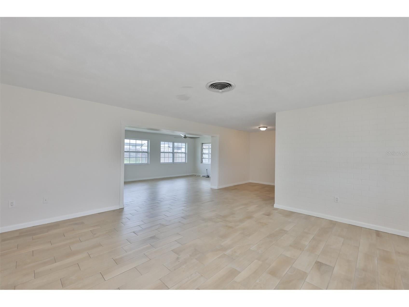 7824 115th Street Seminole FL 33772 TB8515802 image5
