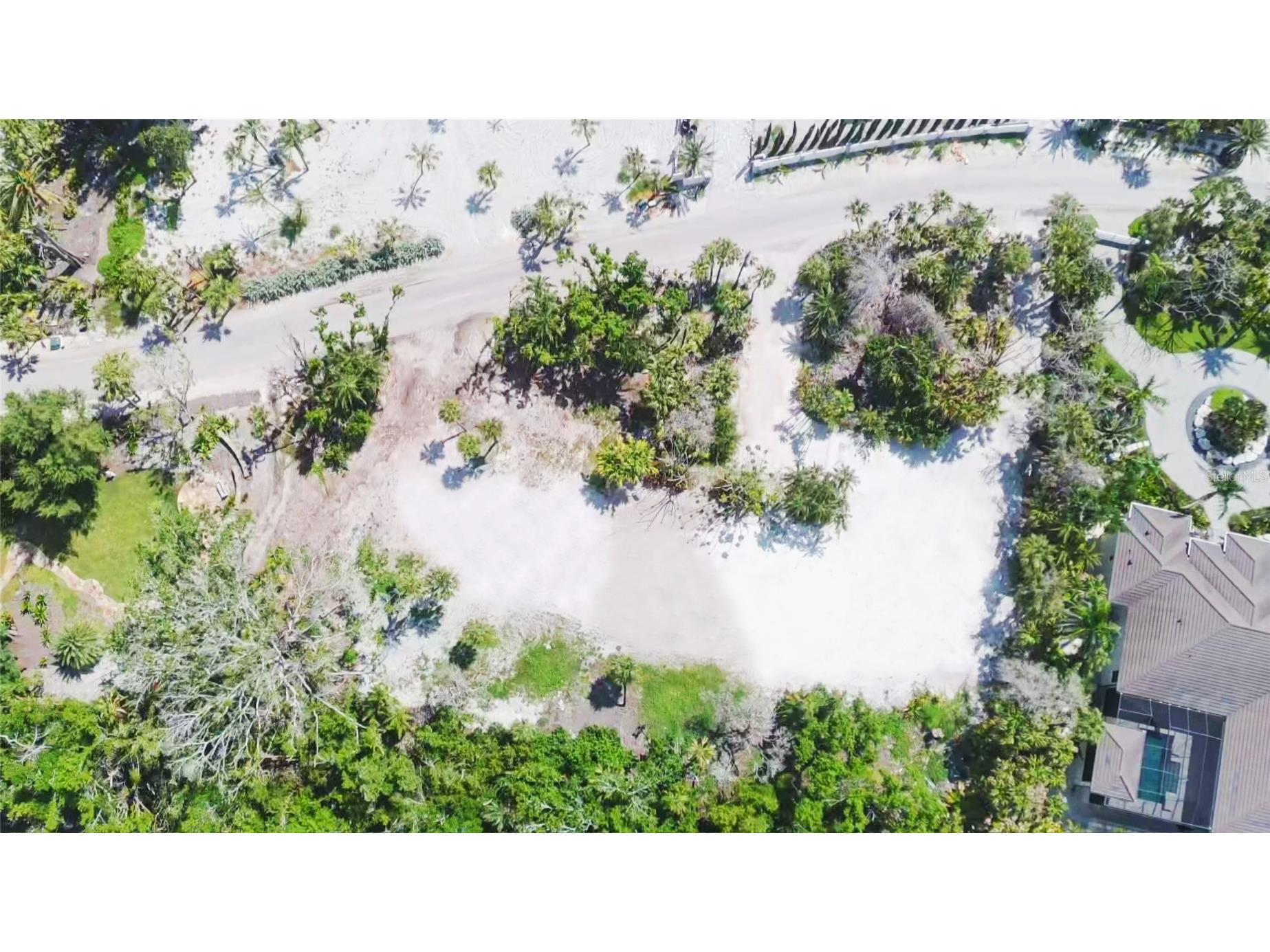 7825 Sanderling Road Sarasota FL 34242 - HERON LAGOON TB8508990 image4