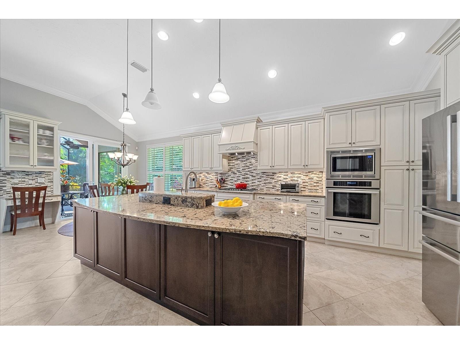 7825 Troon Court Lakewood Ranch FL 34202 A4687335 image14