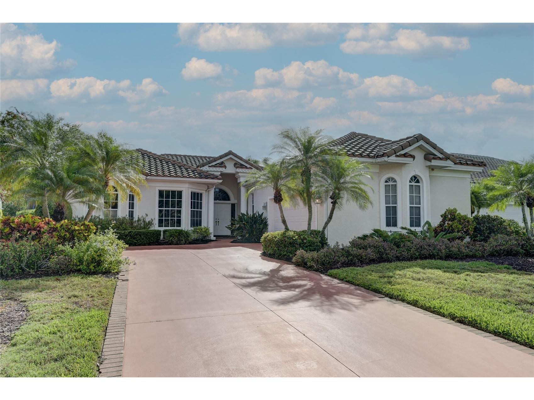 7825 Wilton Crescent Circle University Park FL 34201 A4688378 image1