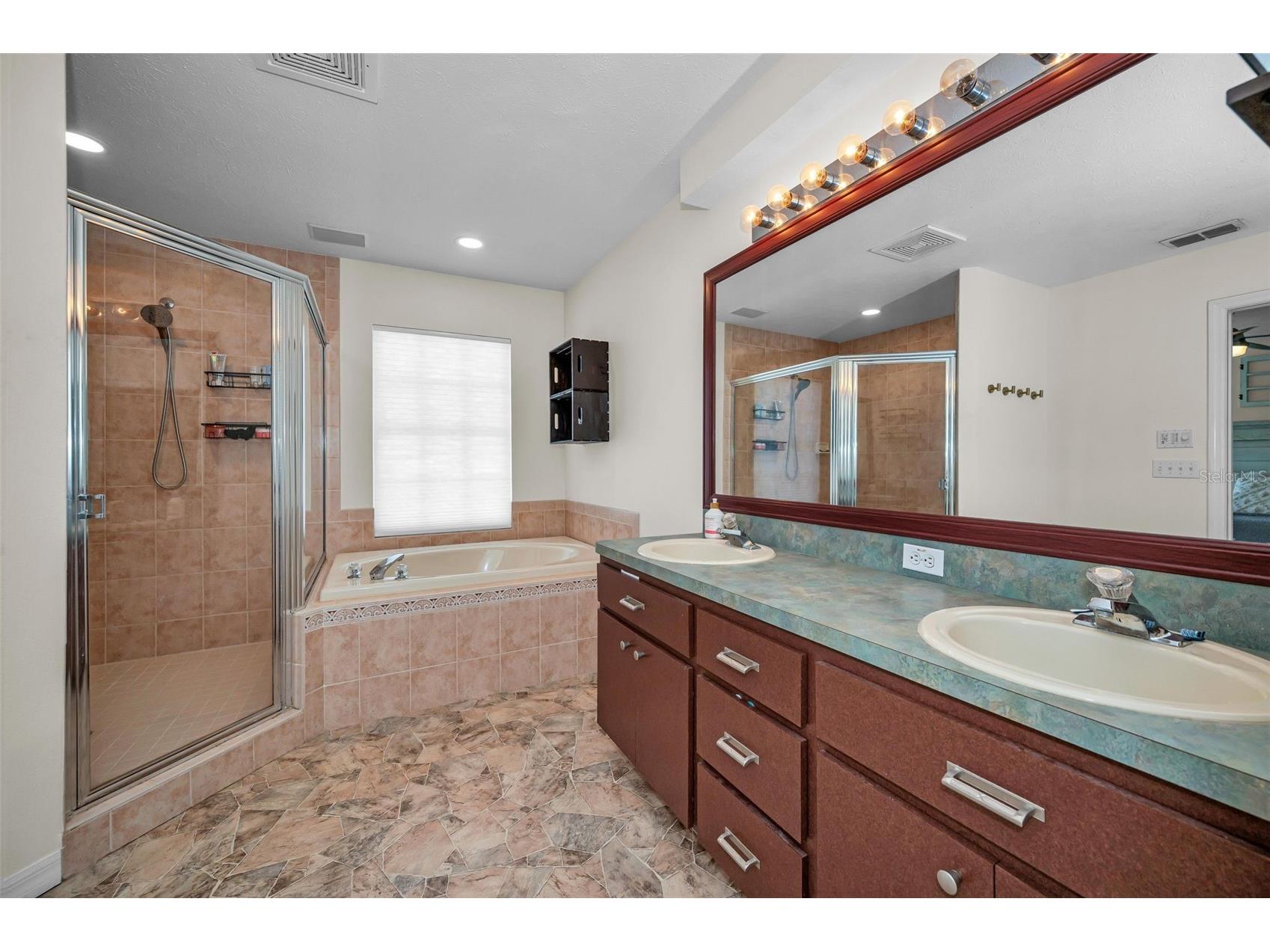 7826 Roundelay Drive New Port Richey FL 34654 TB8519384 image49