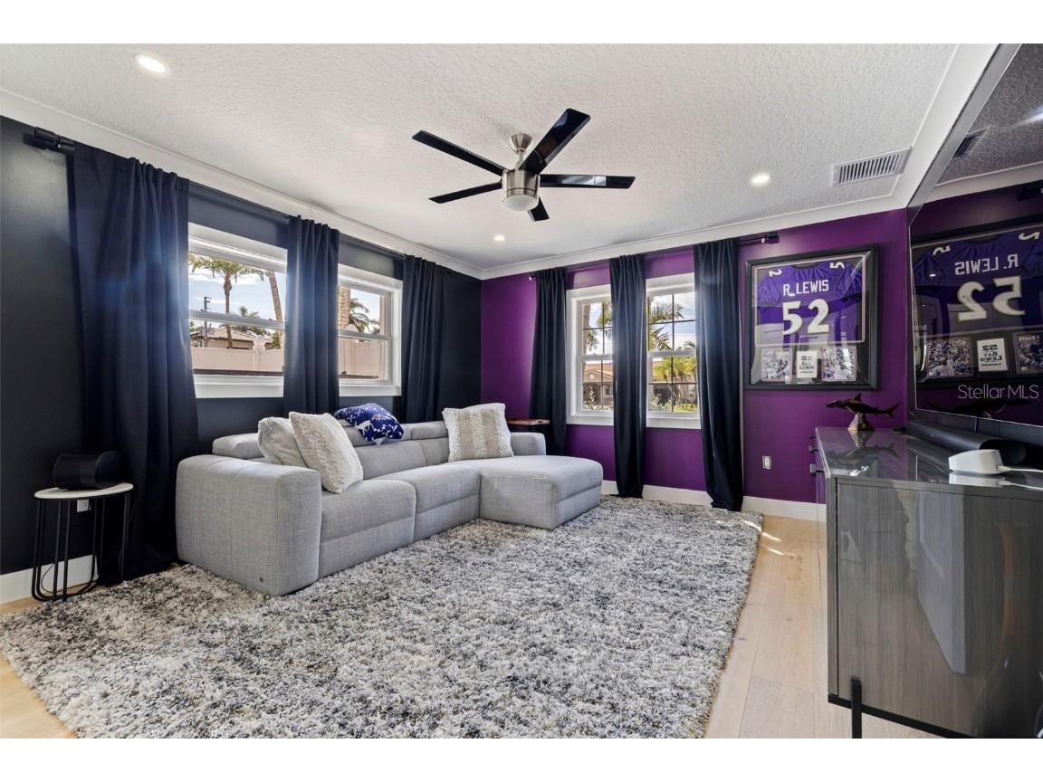 7827 9th Avenue S Saint Petersburg FL 33707 TB8453353 image33