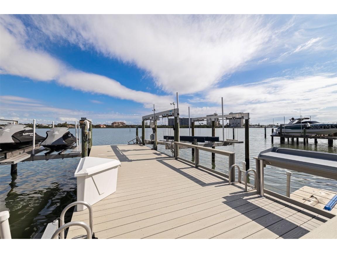 7827 9th Avenue S Saint Petersburg FL 33707 TB8453353 image40