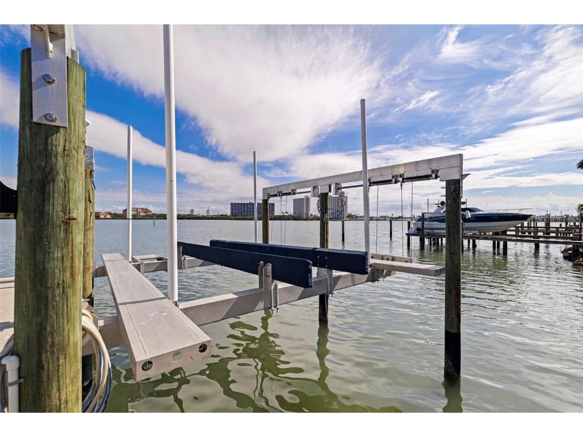 7827 9th Avenue S Saint Petersburg FL 33707 TB8453353 image42