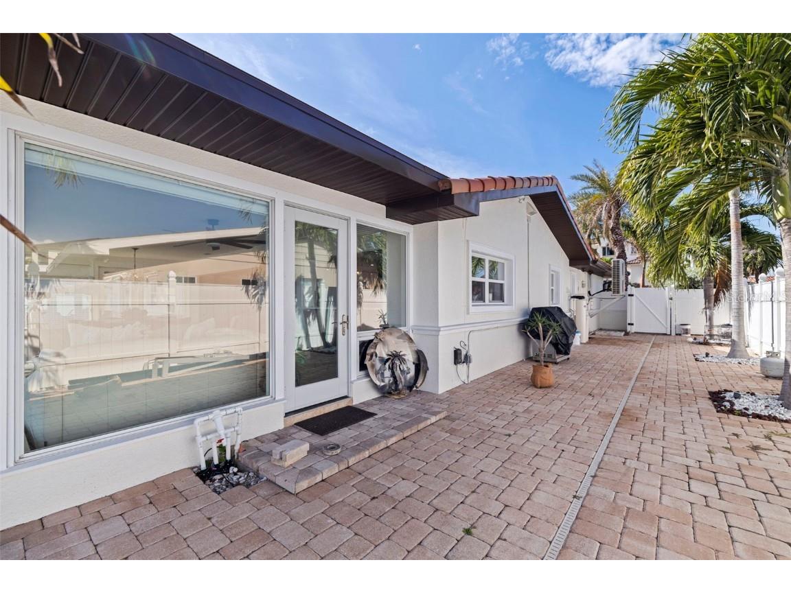 7827 9th Avenue S Saint Petersburg FL 33707 TB8453353 image44