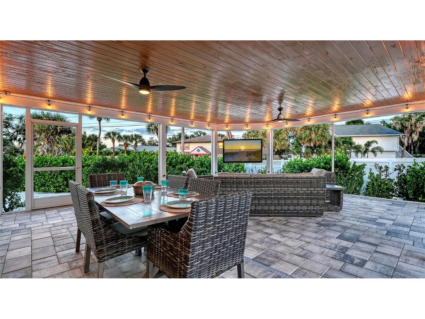 783 Birdsong Lane Sarasota FL 34242 A4670796 image42