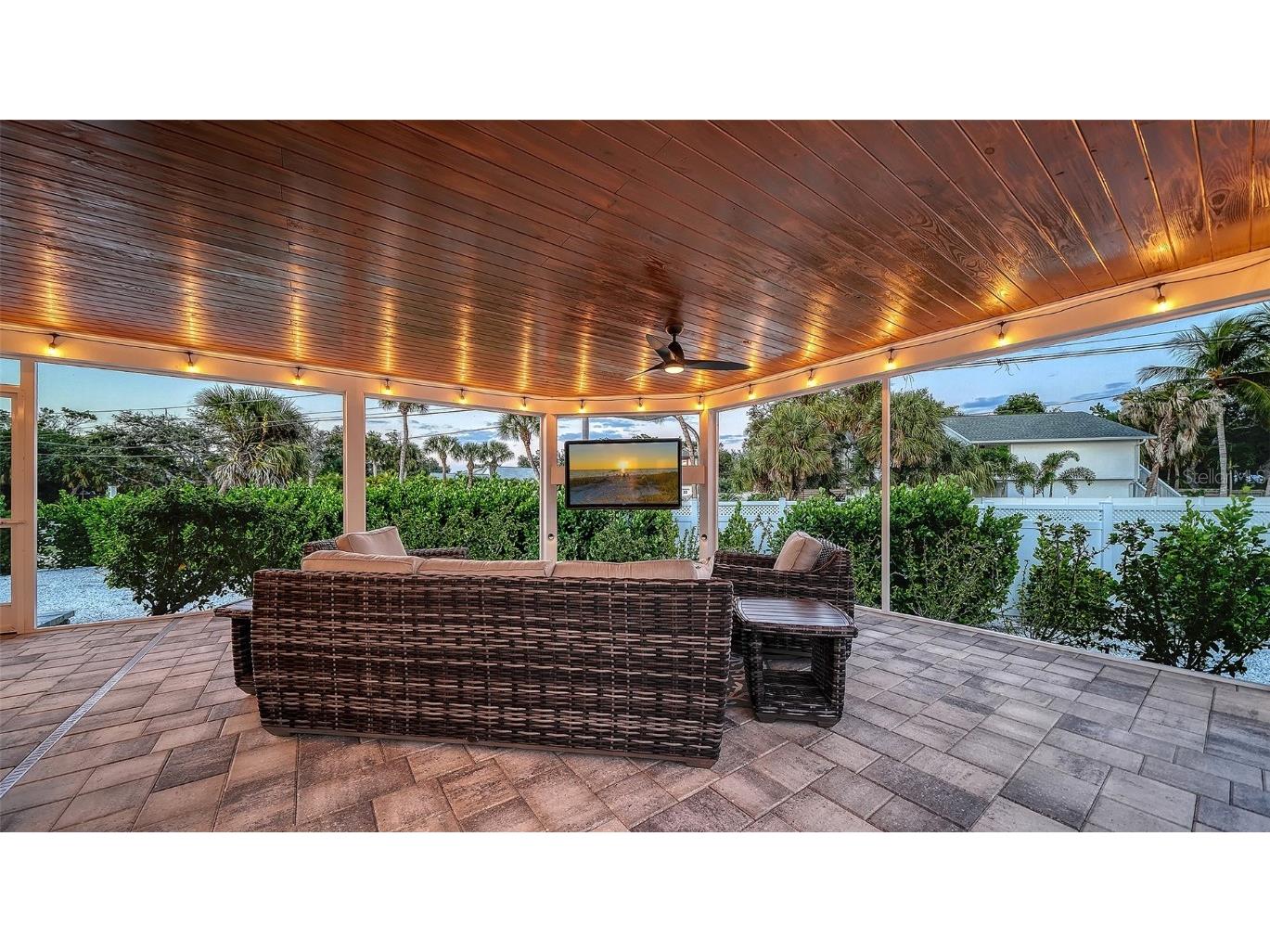 783 Birdsong Lane Sarasota FL 34242 A4670796 image48