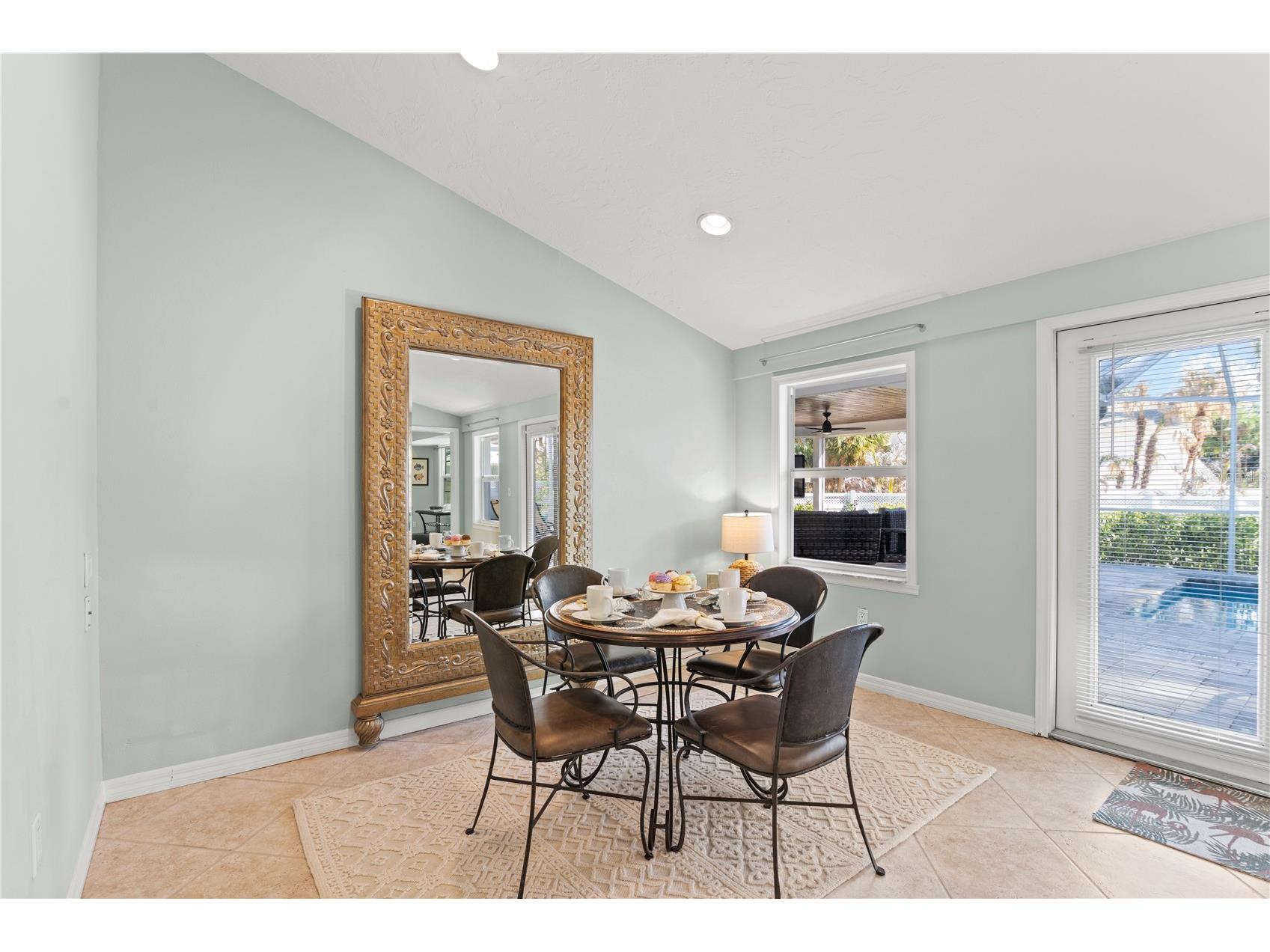 783 Birdsong Lane Sarasota FL 34242 A4699463 image17