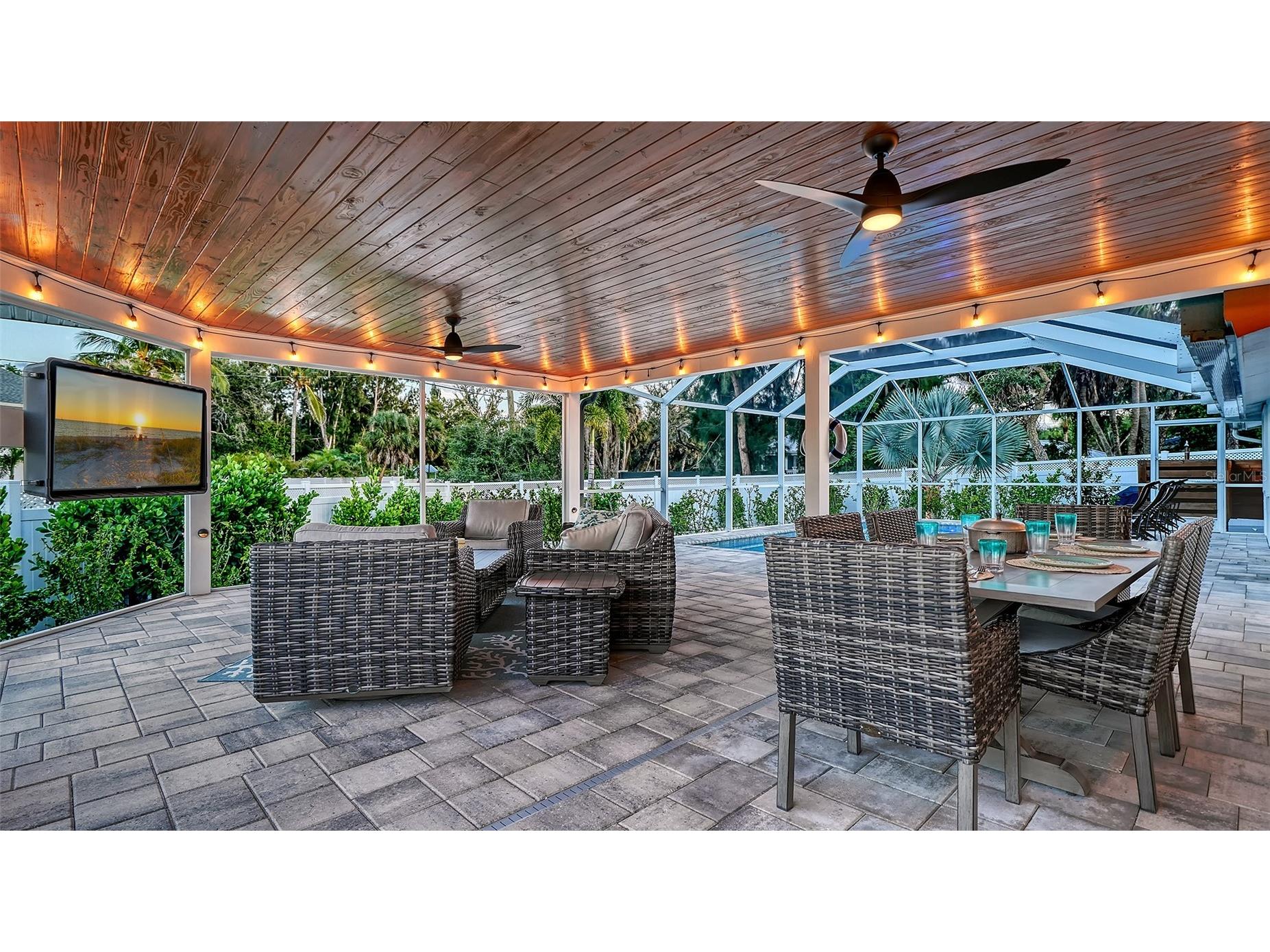 783 Birdsong Lane Sarasota FL 34242 A4699463 image7
