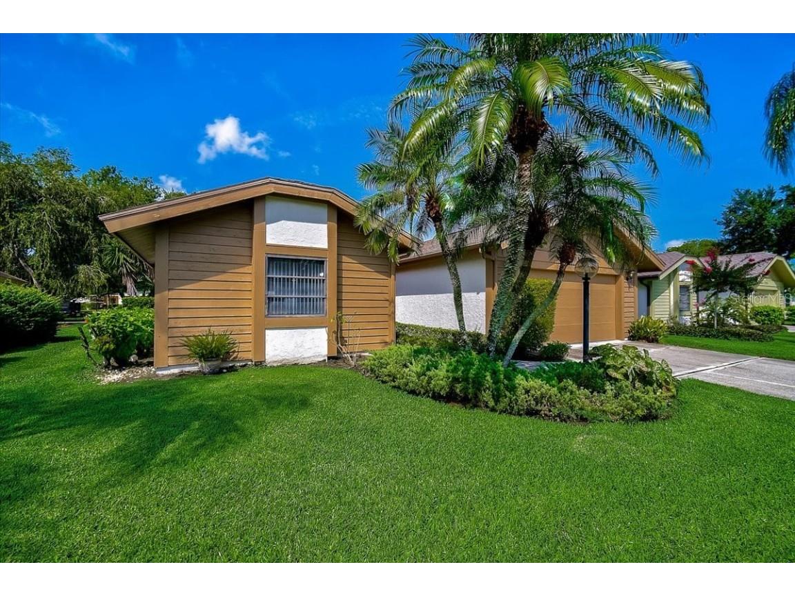 7830 Pine Trace Drive Sarasota FL 34243 A4573003 image1