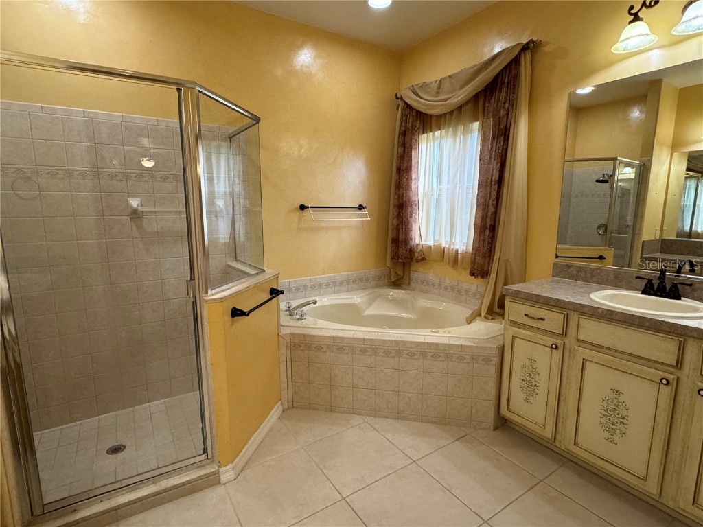 7832 Kavanagh Court Sarasota FL 34240 A4664165 image32