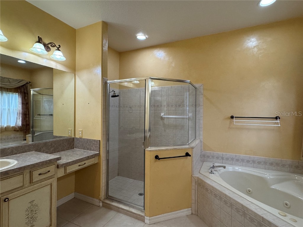 7832 Kavanagh Court Sarasota FL 34240 A4664165 image34