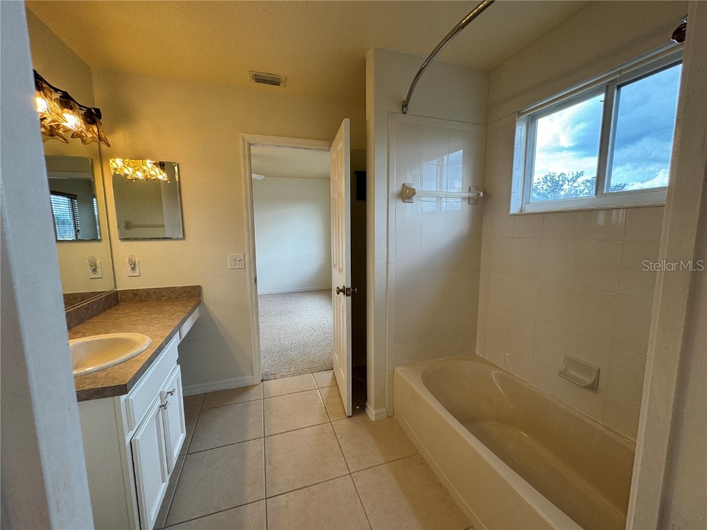 7832 Kavanagh Court Sarasota FL 34240 A4664165 image63