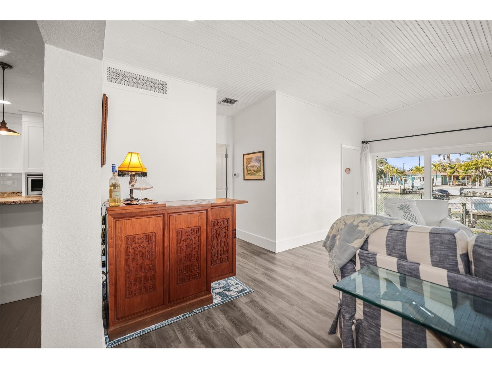 7833 1st Avenue S Saint Petersburg FL 33707 TB8477906 image16
