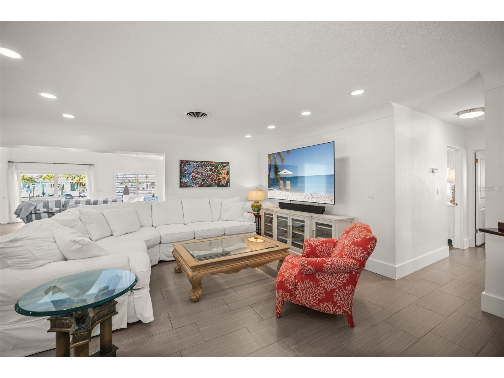 7833 1st Avenue S Saint Petersburg FL 33707 TB8477906 image8