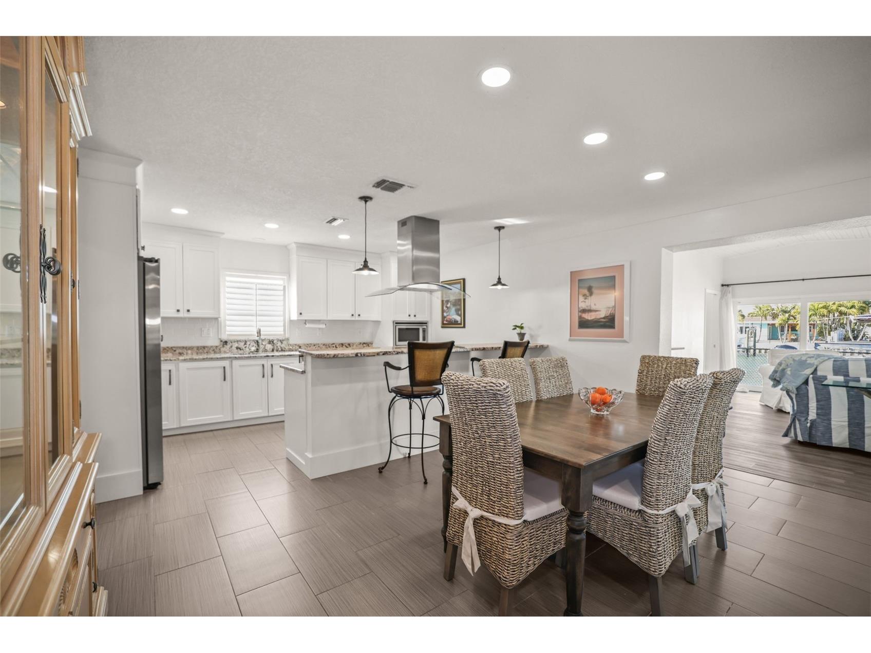 7833 1st Avenue S Saint Petersburg FL 33707 TB8477906 image9