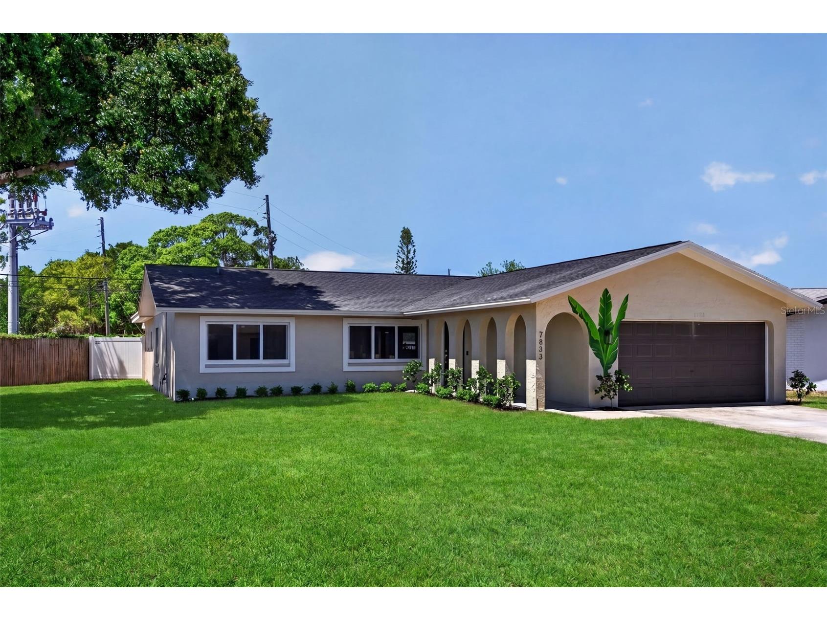 7833 Bristol Court Saint Petersburg FL 33709 - JOE'S CREEK TB8495965 image1