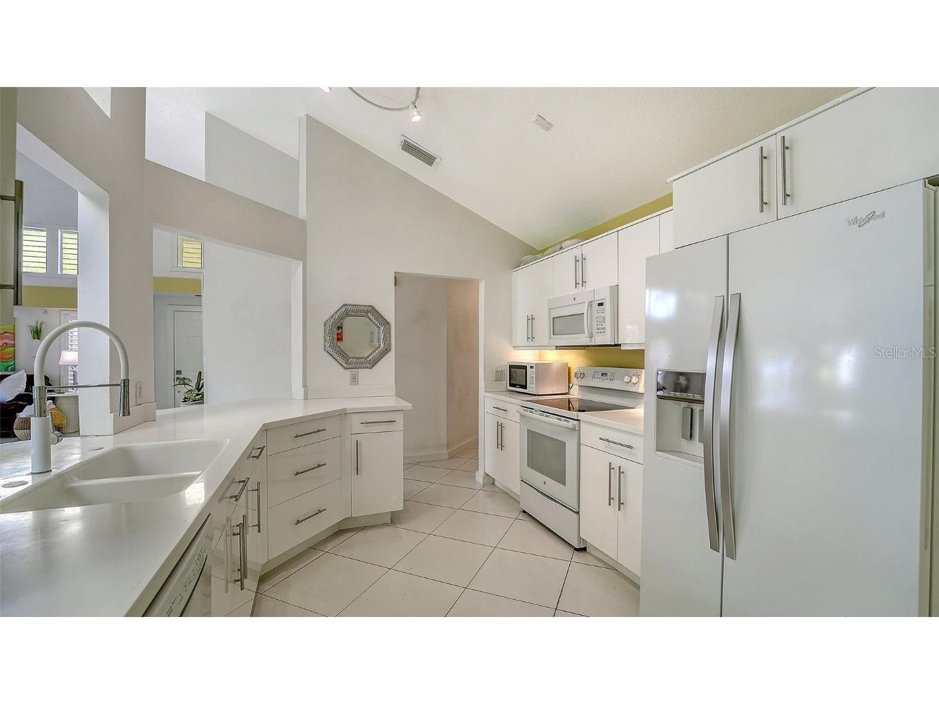 7833 Ontario Street Circle Sarasota FL 34243 A4673199 image17