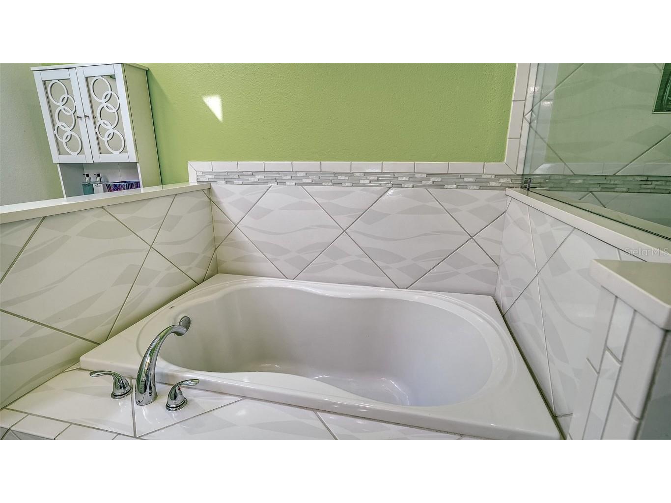 7833 Ontario Street Circle Sarasota FL 34243 A4673199 image25