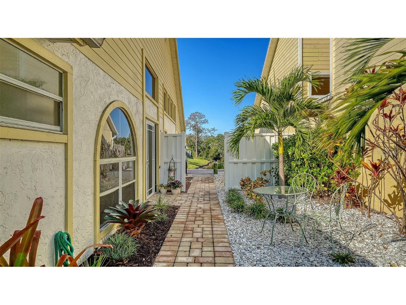 7833 Ontario Street Circle Sarasota FL 34243 A4673199 image3