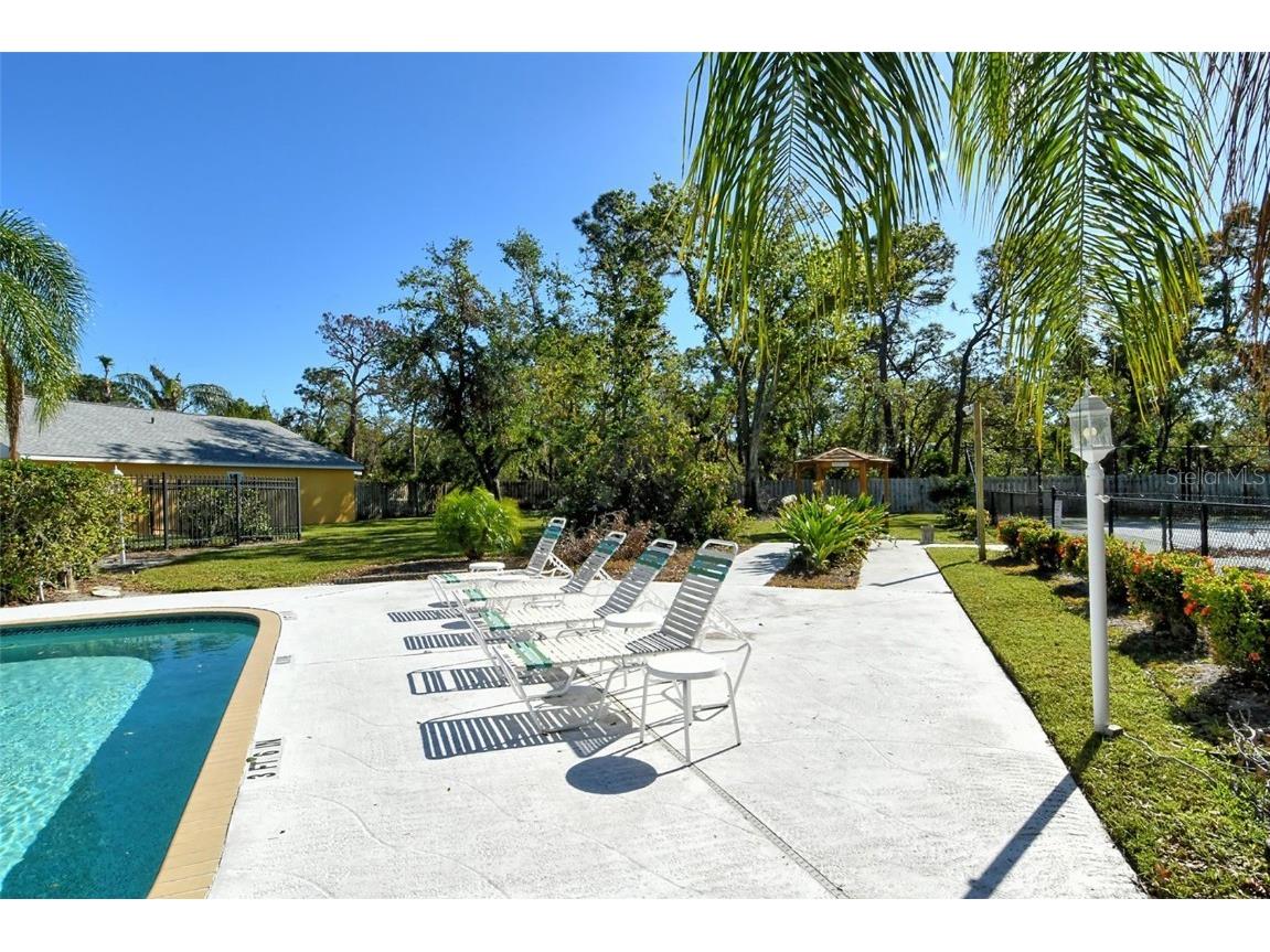 7833 Ontario Street Circle Sarasota FL 34243 A4673199 image48