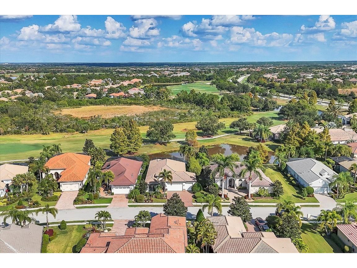 7833 Valderrama Way Lakewood Ranch FL 34202 A4674208 image3