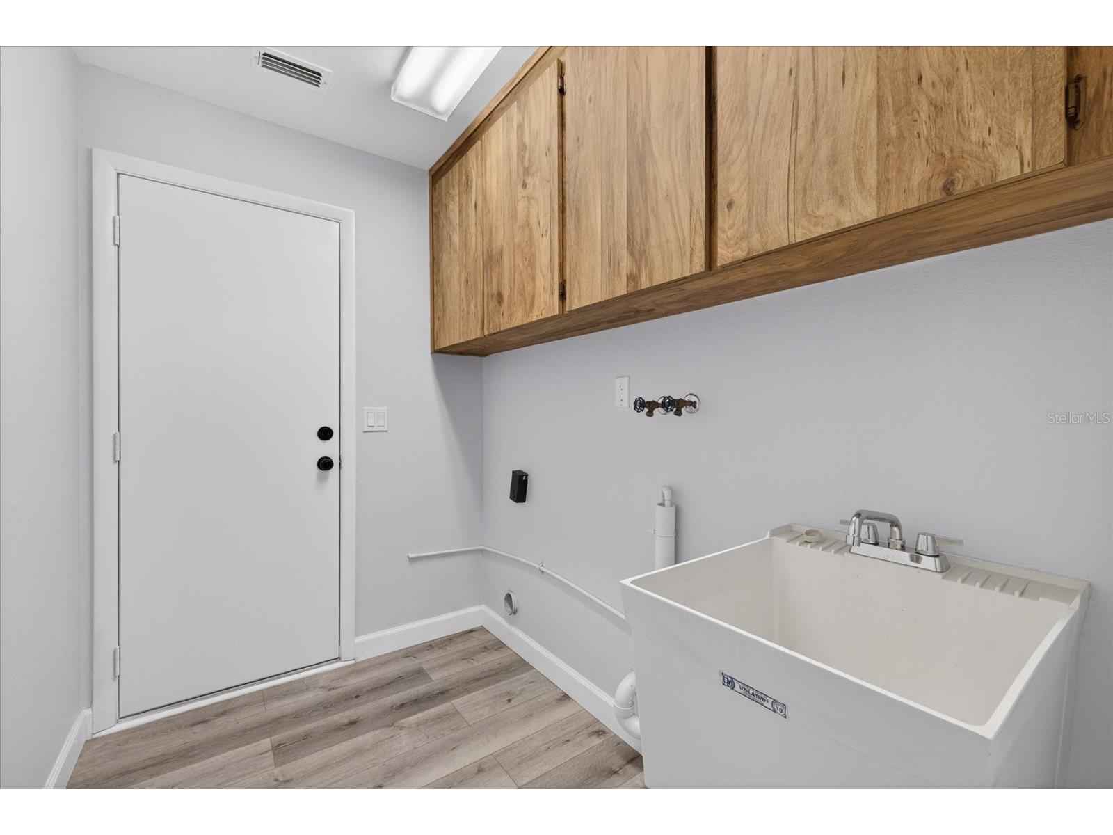 7834 Seasons Lane New Port Richey FL 34653 TB8503693 image26
