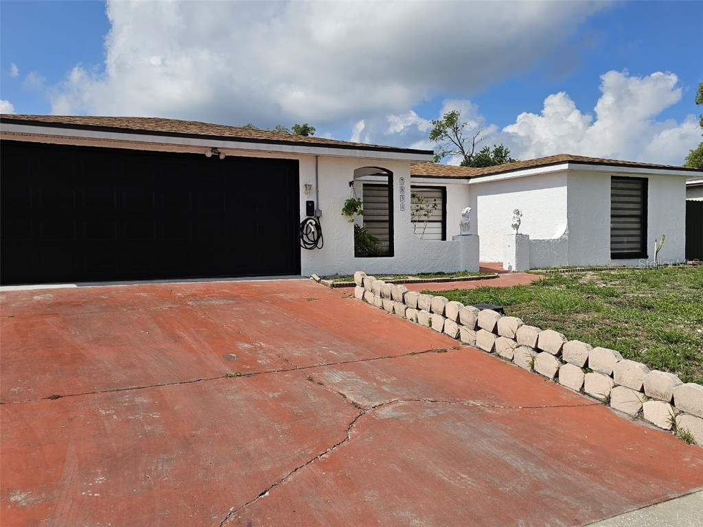 7834 Treasure Pointe Drive Port Richey FL 34668 TB8389461 image1