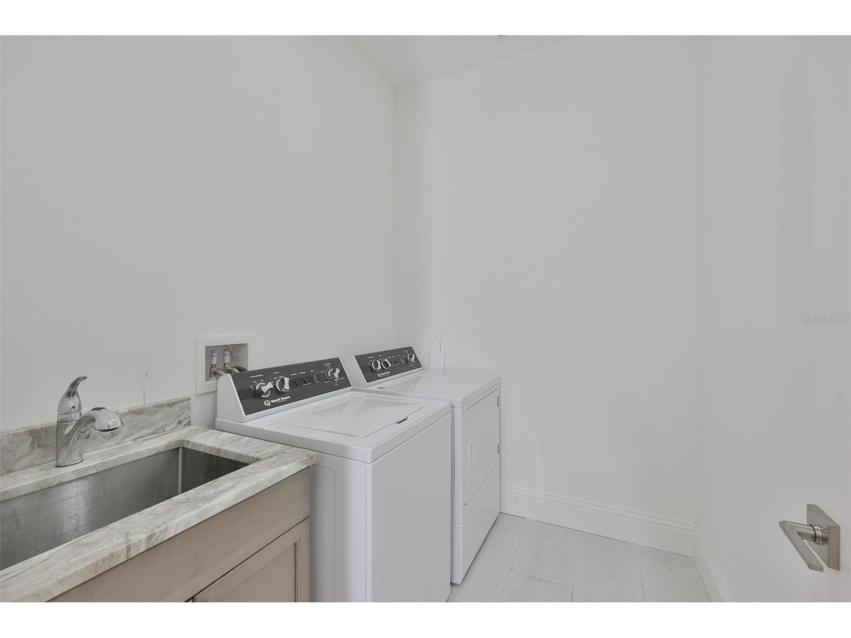 7835 Hidden Creek Loop #102 Bradenton FL 34202 A4689378 image36