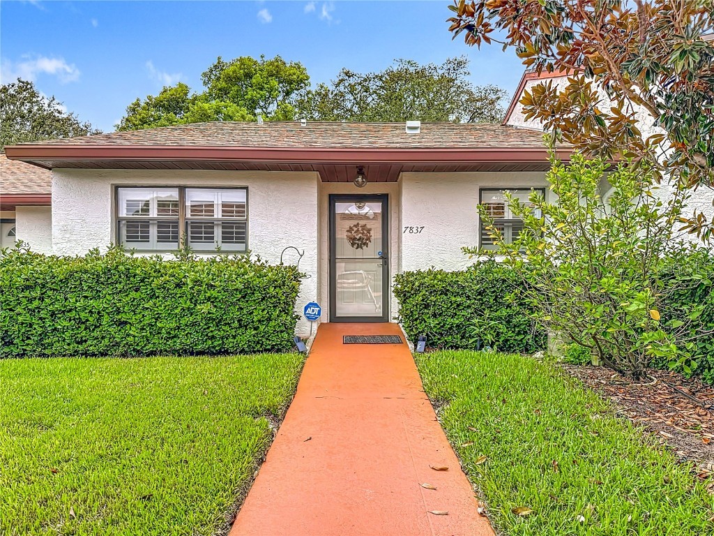 7837 Radcliffe Circle #105 Port Richey FL 34668 W7878808 image1