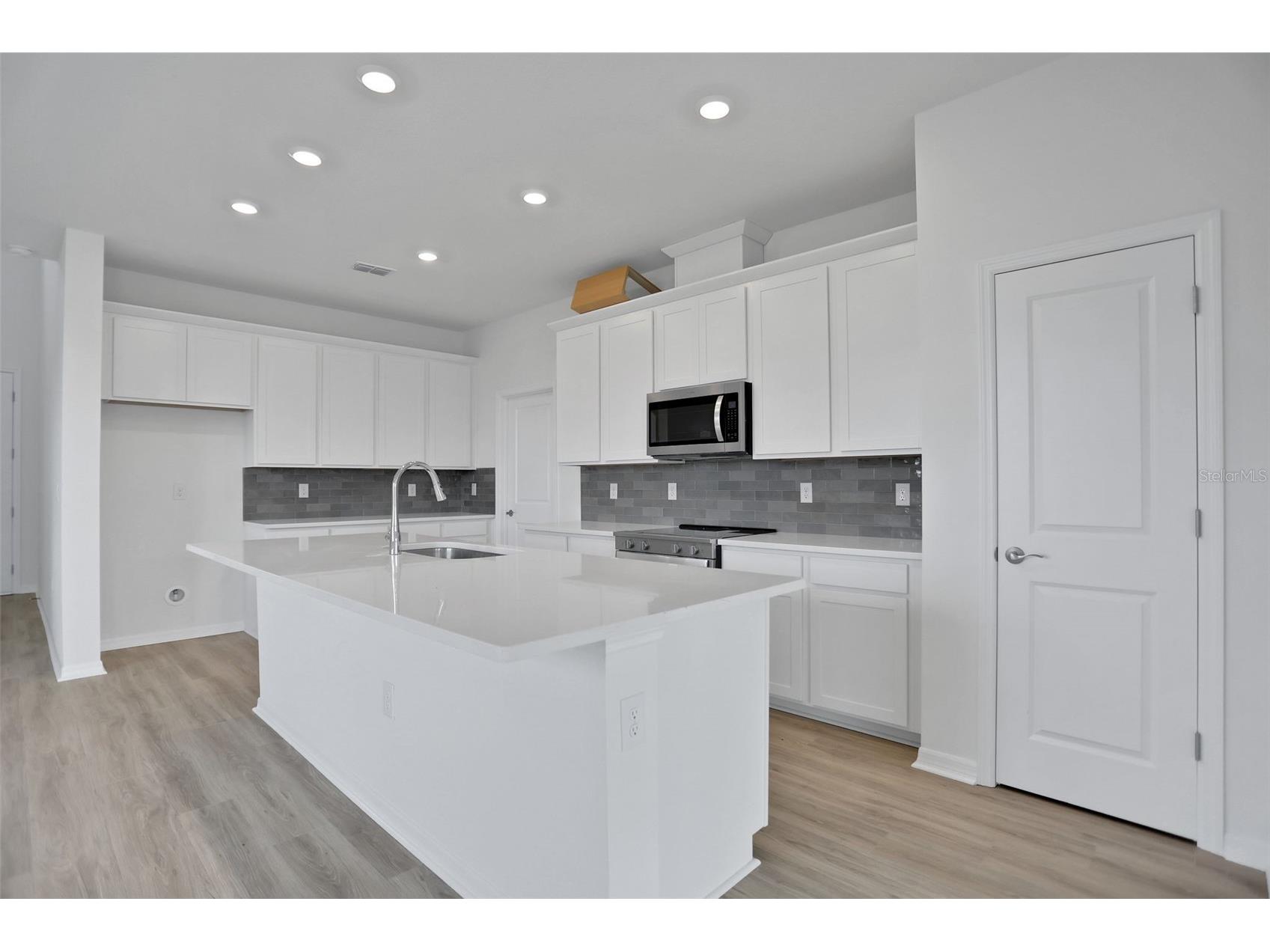 7839 Glen Lily Place Parrish FL 34219 - SEAIRE LAGOON G5113122 image5