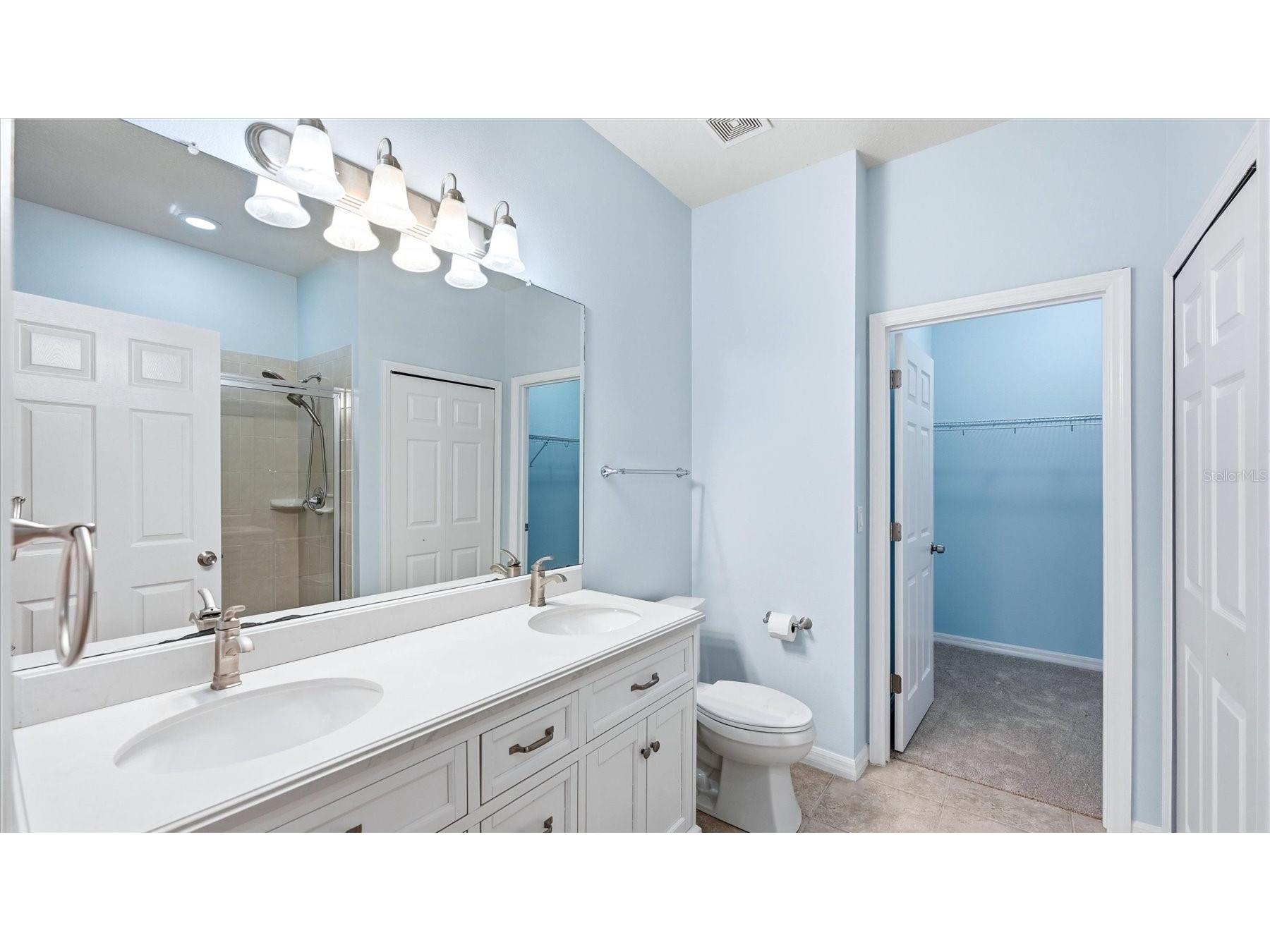 7839 Limestone Lane #12-204 Sarasota FL 34233 A4691596 image10