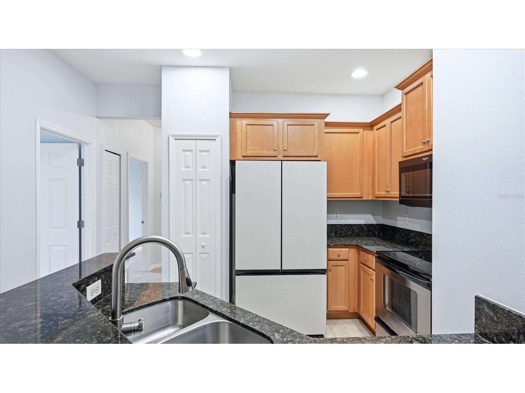 7839 Limestone Lane #12-204 Sarasota FL 34233 A4691596 image18