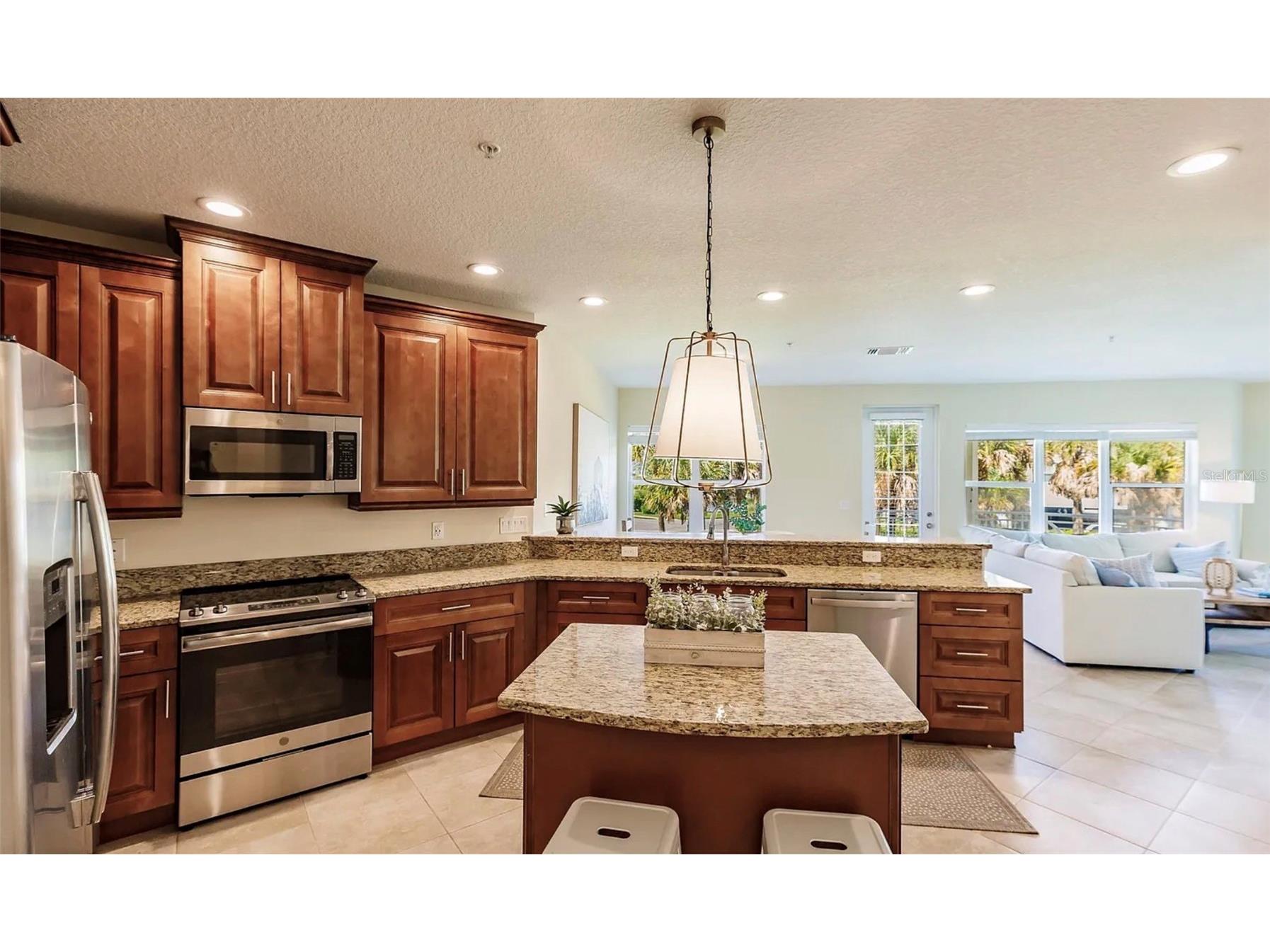 7840 34th Avenue W #102 Bradenton FL 34209 A4691660 image6