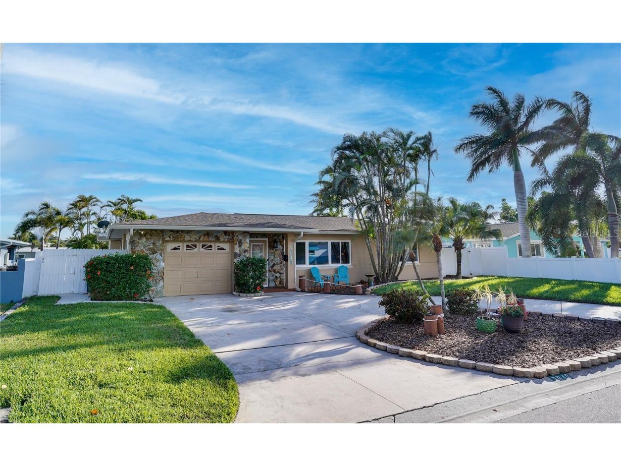 7840 Causeway Boulevard S Saint Petersburg FL 33707 - BOCA CIEGA BAY U8194517 image1