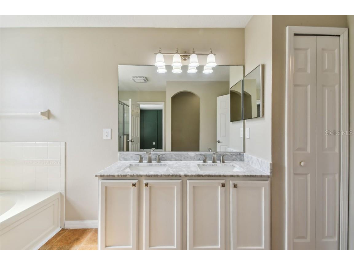 7842 Carriage Pointe Drive Gibsonton FL 33534 TB8405478 image82