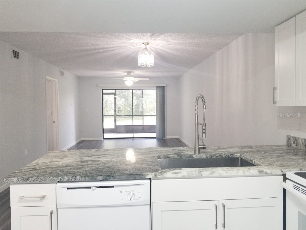 7842 Eagle Creek Drive #7842 Sarasota FL 34243 A4648853 image10